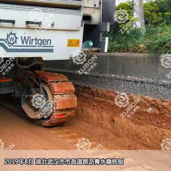 影響銑刨機工作質量和作業(yè)效率的主要因素